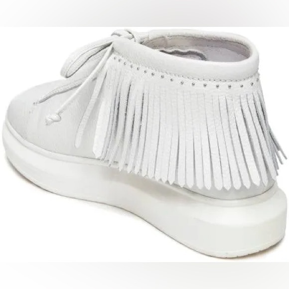 Hollie Watman women white leather fringe platform moccasin sneakers Size9.5 - Picture 2 of 12